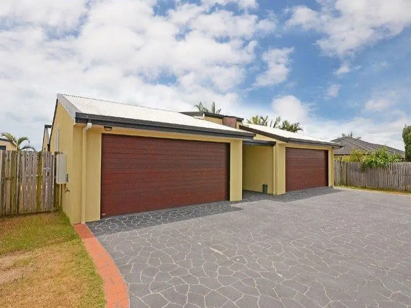 Main view of Homely unit listing, Unit 2, 11 LOCKERBIE COURT, Kawungan QLD 4655