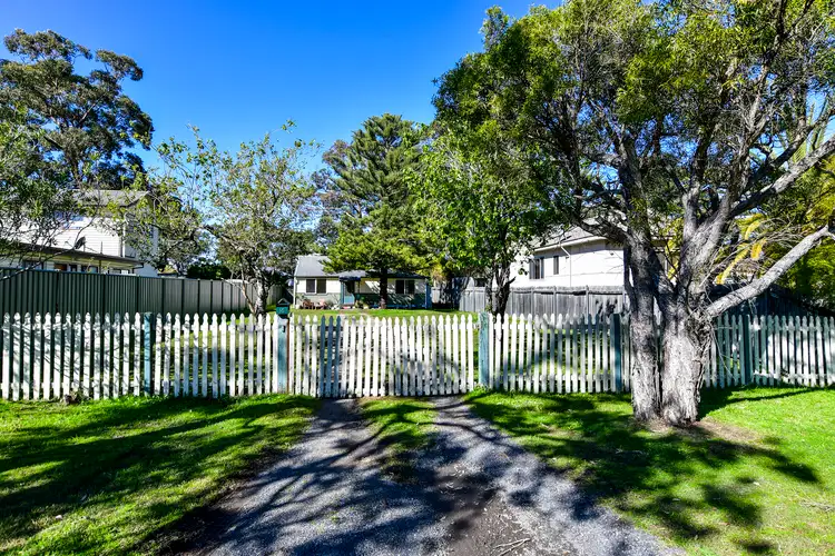 16 Echuca Road, Empire Bay NSW 2257