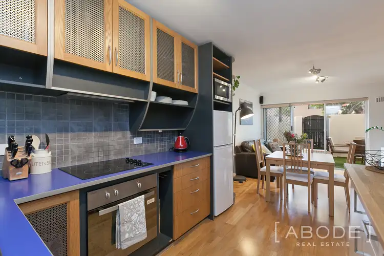 5 Currie Street