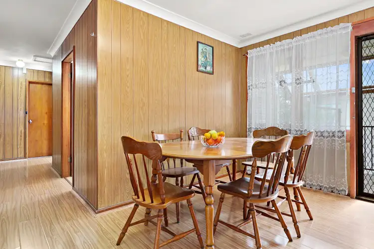 Fifth view of Homely house listing, 18 Galong Crescent, Koonawarra NSW 2530