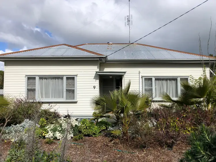 9 Woolcock Street, Warracknabeal VIC 3393
