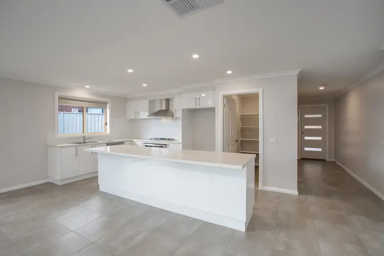 Second view of Homely house listing, 39 Murray Way, Wodonga VIC 3690
