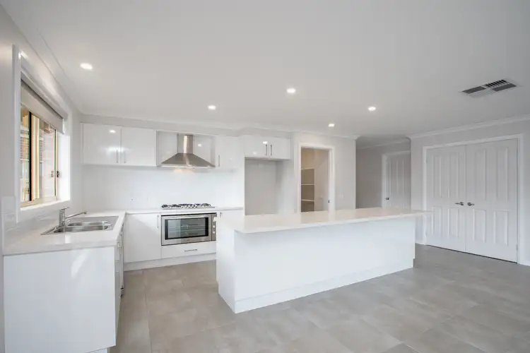 Third view of Homely house listing, 39 Murray Way, Wodonga VIC 3690
