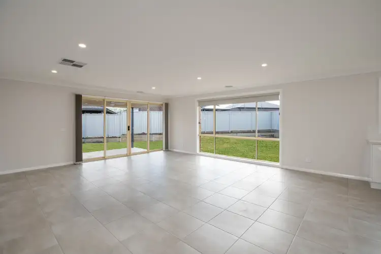 Fifth view of Homely house listing, 39 Murray Way, Wodonga VIC 3690