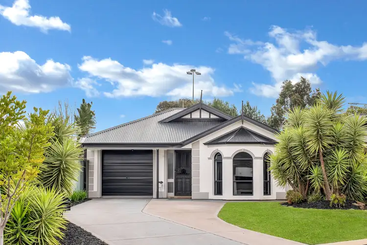 61 Elizabeth Crescent, Hallett Cove SA 5158