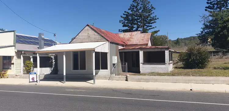 82 Heusman Street, Mount Perry QLD 4671