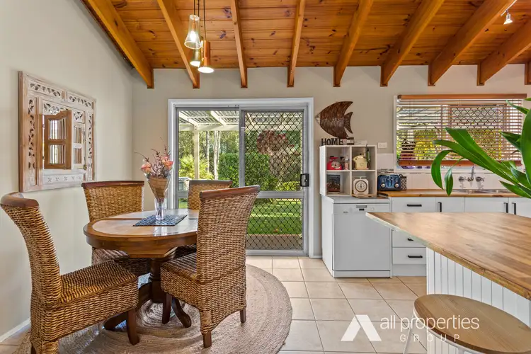 17 Conifer Street, Hillcrest QLD 4118