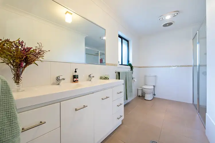 Fifth view of Homely house listing, 34 WILLIAM FARRER DRIVE, Dubbo NSW 2830