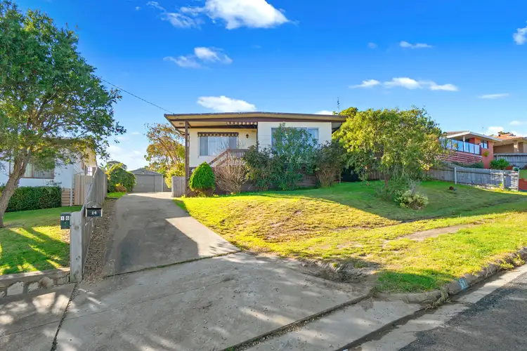 14 Lakeview Drive, Lakes Entrance VIC 3909