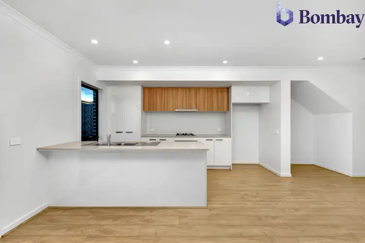 Fifth view of Homely townhouse listing, 8 Cyan Walk, Craigieburn VIC 3064