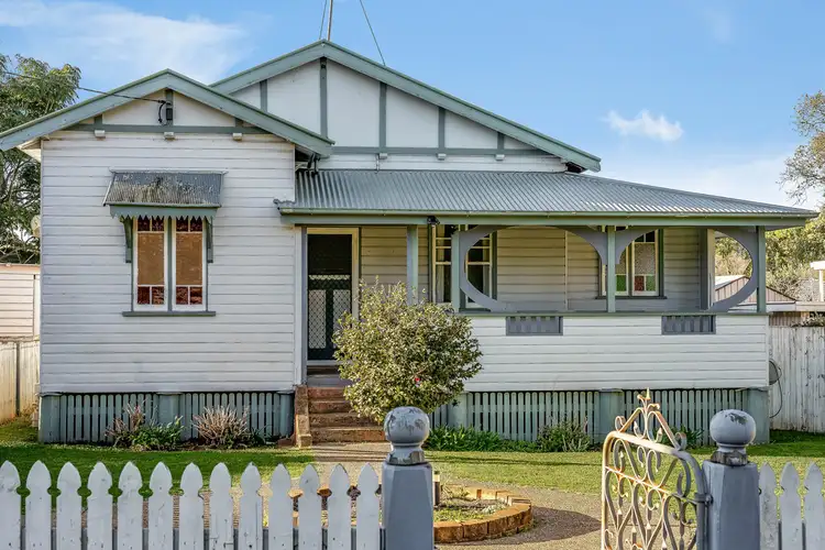 11 Charles Street, Newtown QLD 4350