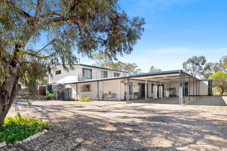 21162 Sturt Highway, Paringa SA 5340