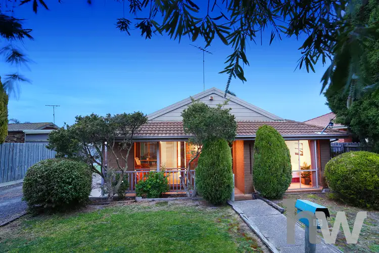 19 Mulholland Crescent, Grovedale VIC 3216