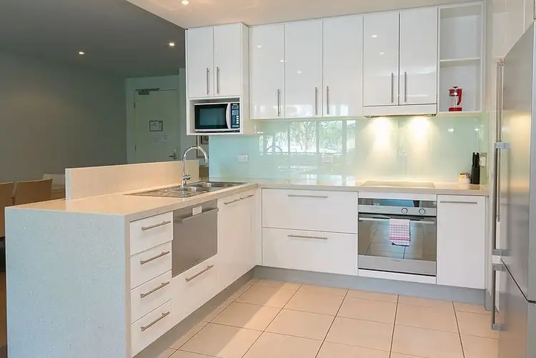 Sixth view of Homely unit listing, UNIT 3, 625 ESPLANADE, Urangan QLD 4655