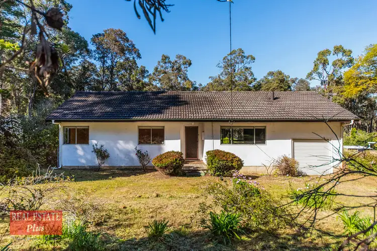 135 Hillcrest Road, Mundaring WA 6073