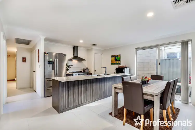 Sixth view of Homely house listing, 8 Macadamia Loop, Piara Waters WA 6112