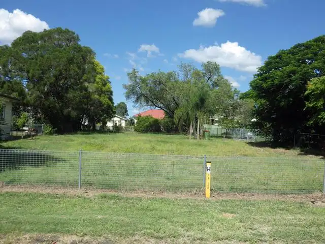 17 Alexandra Street, Booval QLD 4304