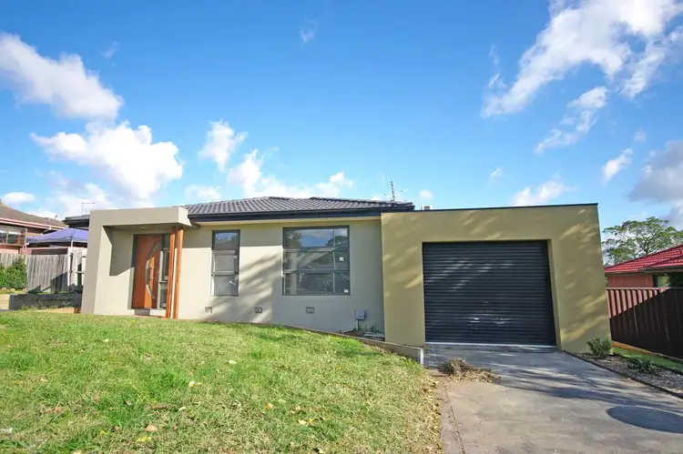 3 Lachlan Drive, Endeavour Hills VIC 3802