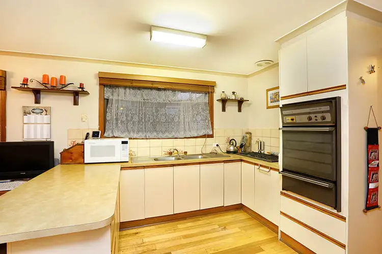 Fifth view of Homely house listing, 3 Hoysted Avenue, Cranbourne North VIC 3977