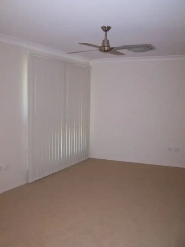 Seventh view of Homely house listing, 25 DISCOVERY CRESCENT, Rosslyn QLD 4703