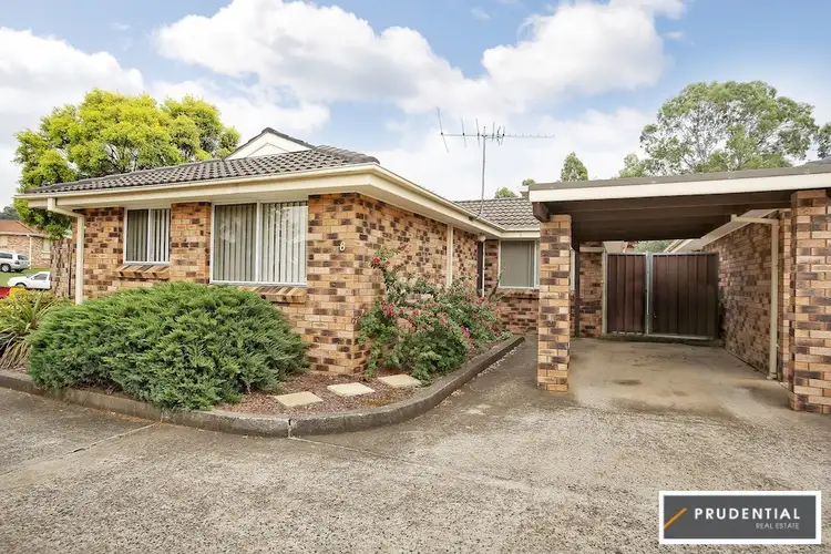 8/45 Euphrates Place, Kearns NSW 2558