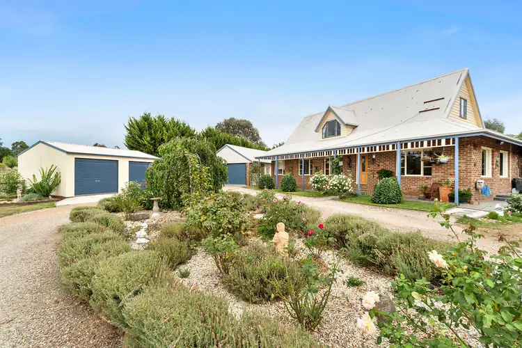 17 David Close, Riddells Creek VIC 3431