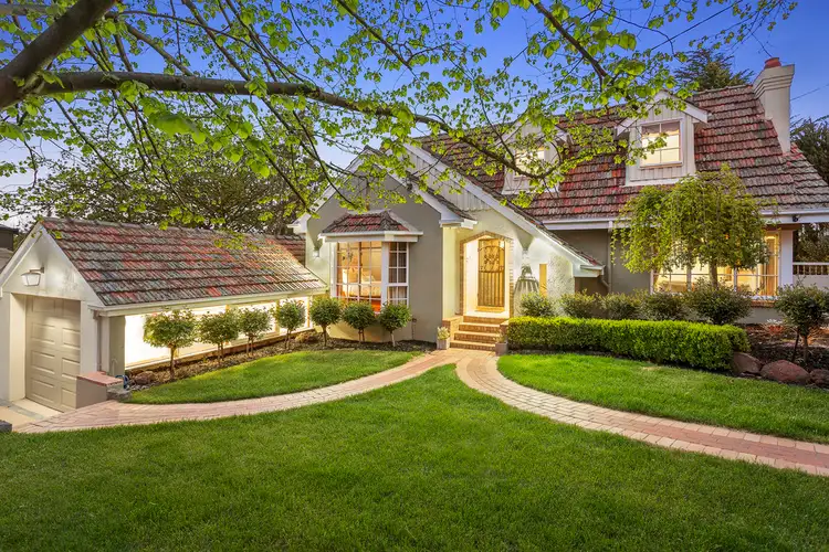 24 Carn Avenue, Ivanhoe VIC 3079