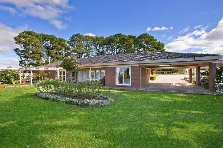 53 Berrie Road, Gisborne South VIC 3437
