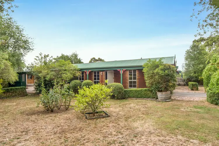 6 Scenic Court, Gisborne VIC 3437