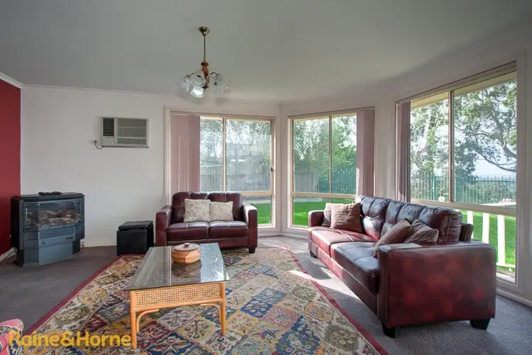 Fifth view of Homely house listing, 35 Dadswell Court, Sunbury VIC 3429
