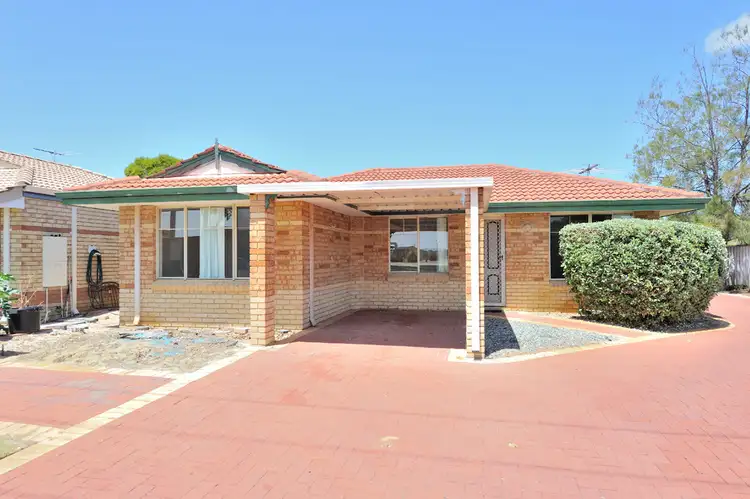 1/2 Dowling Street, Rockingham WA 6168