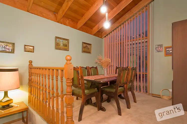 Sixth view of Homely house listing, 4 Ezard Close, Berwick VIC 3806