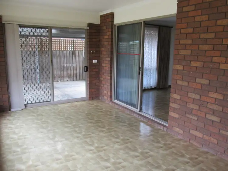 Fifth view of Homely house listing, 10 Garden Avenue, Bairnsdale VIC 3875