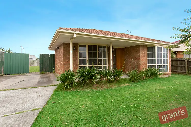25 Glencairn Ave, Hallam VIC 3803