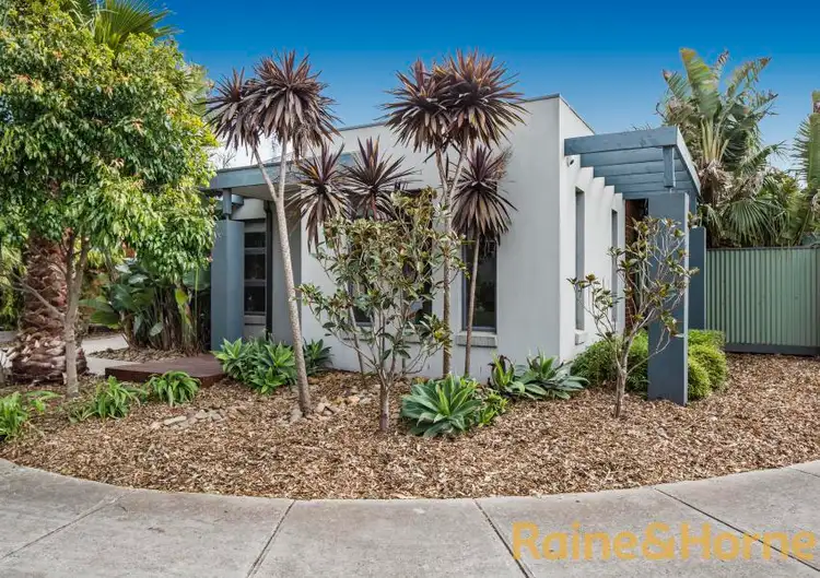 22 Gardenia Way, Caroline Springs VIC 3023
