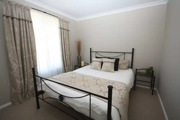 Sixth view of Homely house listing, 8 John Roach Close, Dubbo NSW 2830