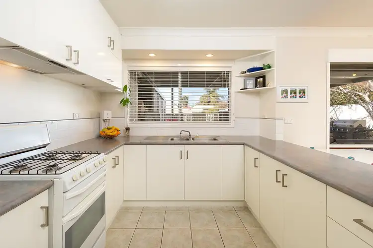 Fourth view of Homely house listing, 6 Thomas Place, Wodonga VIC 3690
