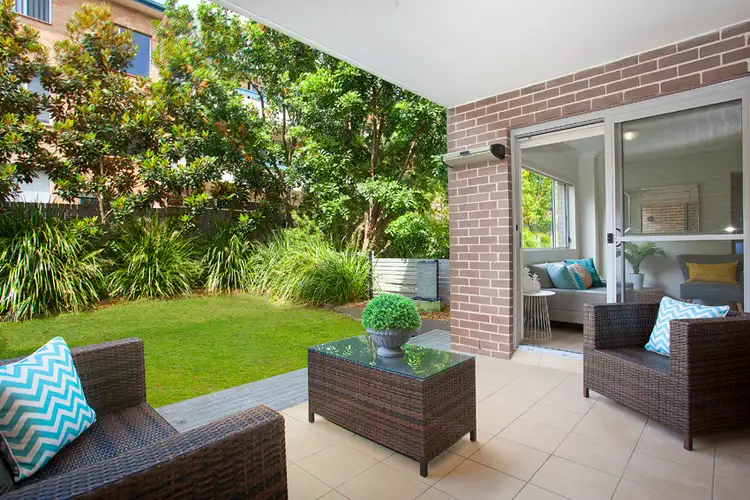 Main view of Homely unit listing, 2/23-25 Westminster Avenue, Dee Why NSW 2099