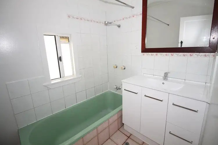 Fifth view of Homely unit listing, 1/28 Sussex Street, Hyde Park QLD 4812
