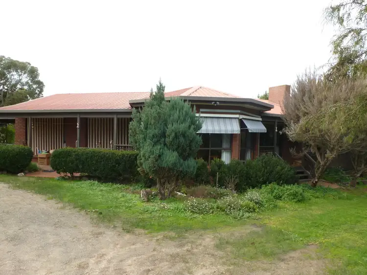 31 Port Fairy Road, Ararat VIC 3377