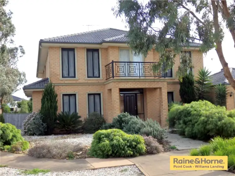12 Rockefeller Way, Sanctuary Lakes VIC 3030