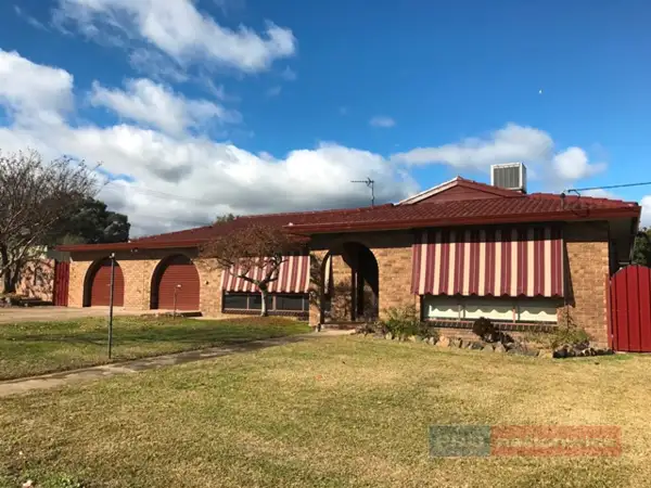 2 Kirra Street, Tumut NSW 2720