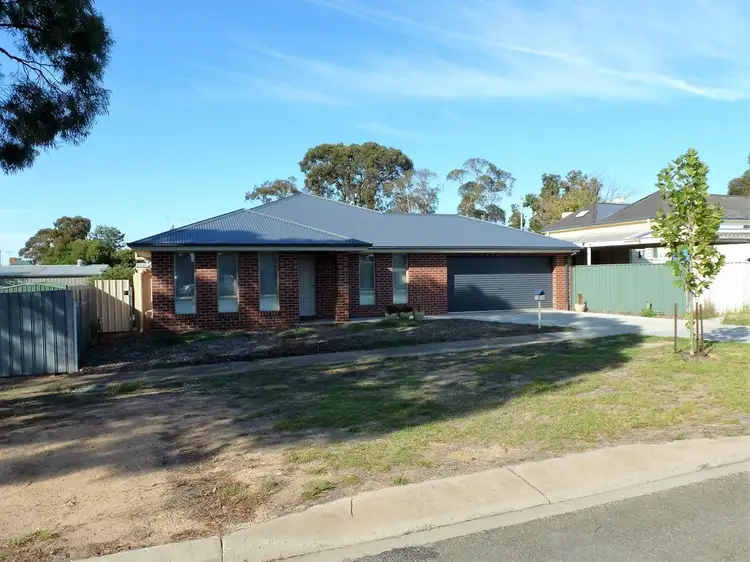 2 Flattely Street, Ararat VIC 3377
