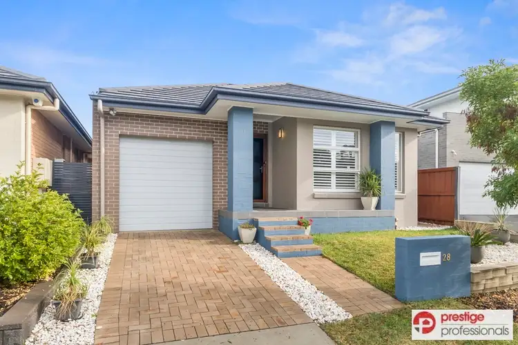 28 Bushview Lane, Moorebank NSW 2170