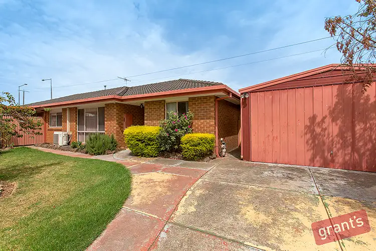 25 Pine Hill Court, Cranbourne North VIC 3977