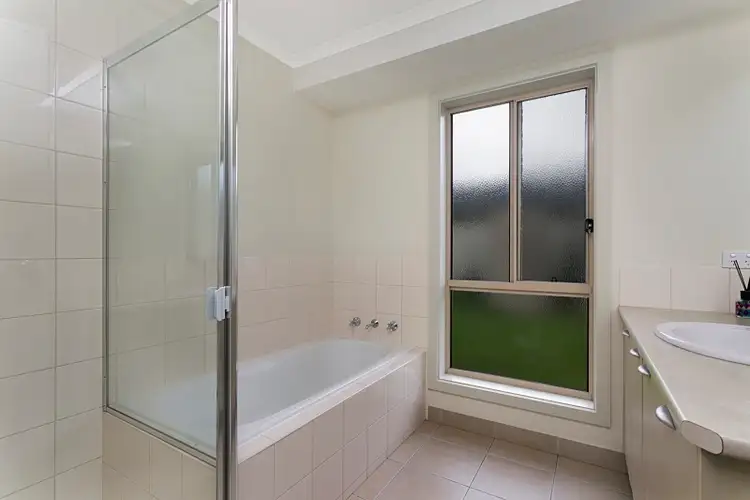 Fifth view of Homely house listing, 10 Wattle Court, Epsom VIC 3551