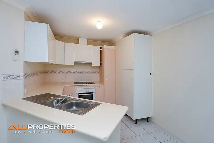 Third view of Homely house listing, 5 IBROX CT, Regents Park QLD 4118