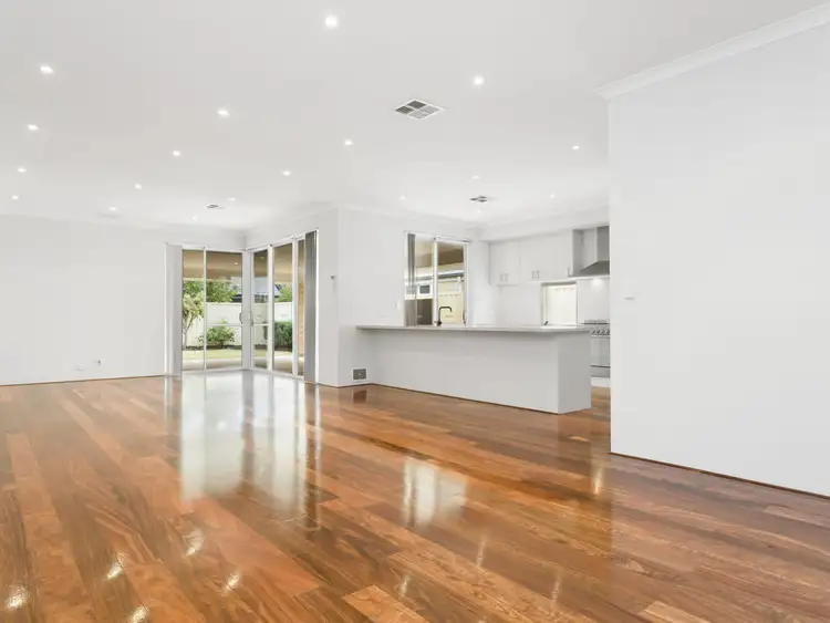 Second view of Homely house listing, 7 KINSALE PARKWAY, Canning Vale WA 6155