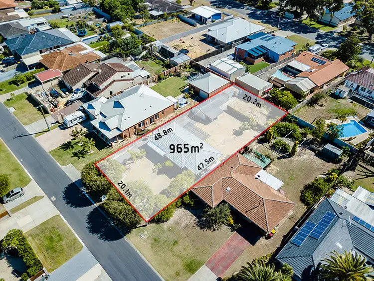 18 Thomas Street, Safety Bay WA 6169
