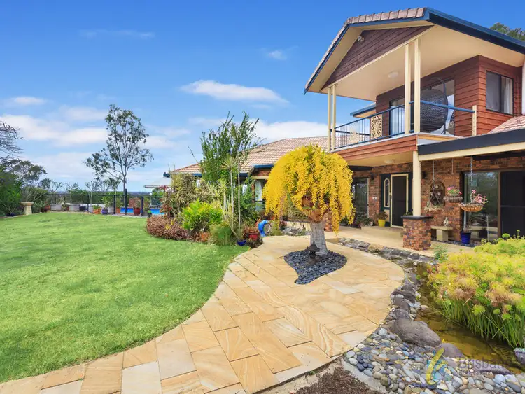 30 Leatherwood Place, Brookfield QLD 4069